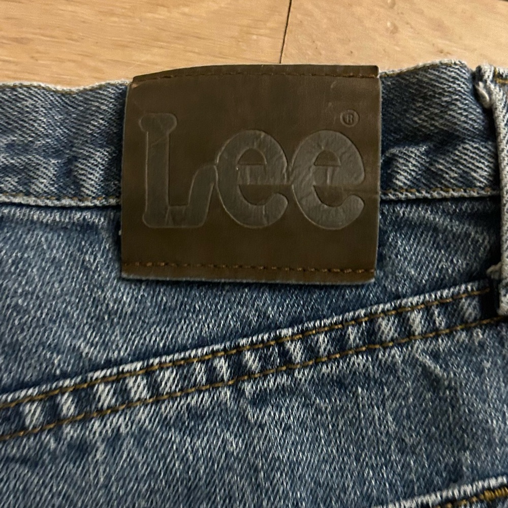 Lee vintage Blue Jean Shorts cut off shorts Frayed Hem 31 x 32 100% cotton - Picture 4 of 5